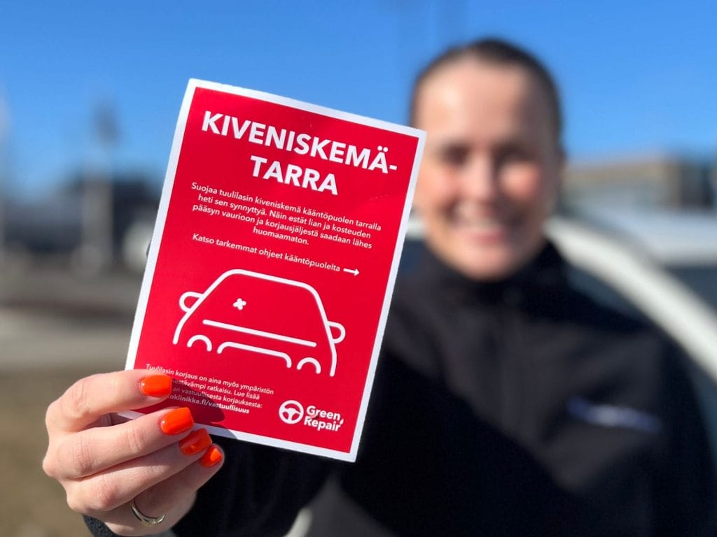 Autoklinikalla korjaamme kiveniskemä tuulilasisi odottaessa, mikäli vaurio mahtuu 2 euron kolikon kokoisen alan alle. 